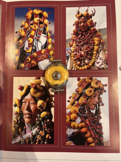 画像1: チベタンアンバー（蜜蜡琥珀）のペンダントトップ　（TIbetan old amber pendant top）アンティーク　