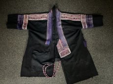 画像3: 貴州省・革一苗族（ge yi miao）木綿藍染・刺繍ジャケット　（アンティーク）老奶奶的衣服 (3)