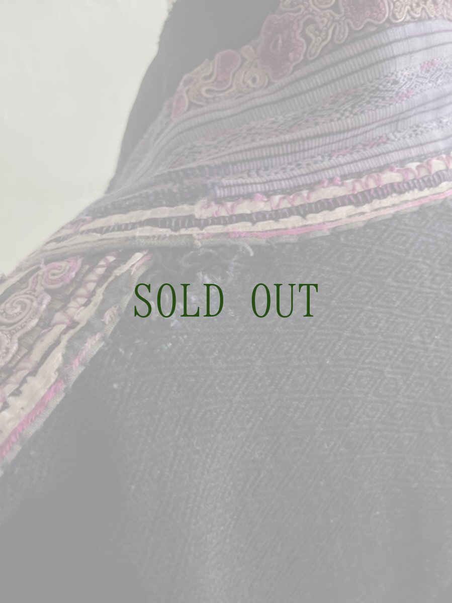 画像18: 貴州省・革一苗族（ge yi miao）木綿藍染・刺繍ジャケット　（アンティーク）老奶奶的衣服 (18)