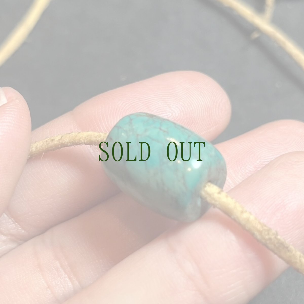 画像7: TIbetan old turquoise　チベタン天然ターコイズ(yu)　とヤクの革紐、センゲのトクチャの首飾り (7)