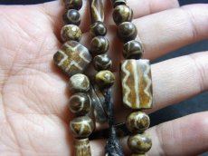 画像7: ミゾラムのパムテックビーズの一連ネックレス（Old Puntek beads Mizzoram Burma） (7)