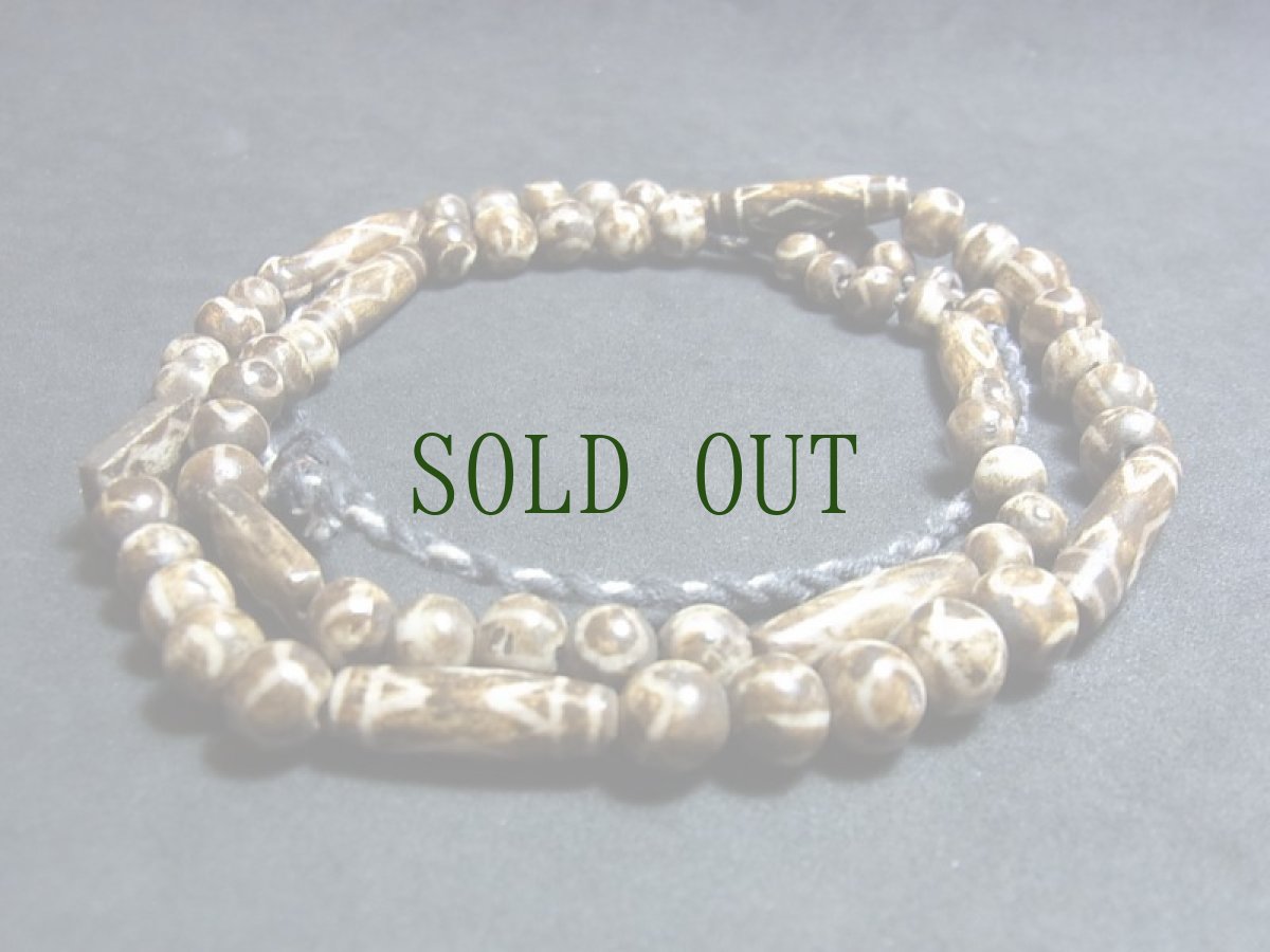 画像2: ミゾラムのパムテックビーズの一連ネックレス（Old Puntek beads Mizzoram Burma） (2)