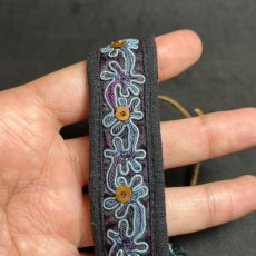 画像7: 貴州省苗族（ミャオ族）の刺繍古裂・布ブレスレット　（Miao old embroidered cloth bracelet） (7)