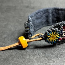 画像4: 貴州省苗族（ミャオ族）の刺繍古裂・布ブレスレット　（Miao old embroidered cloth bracelet） (4)