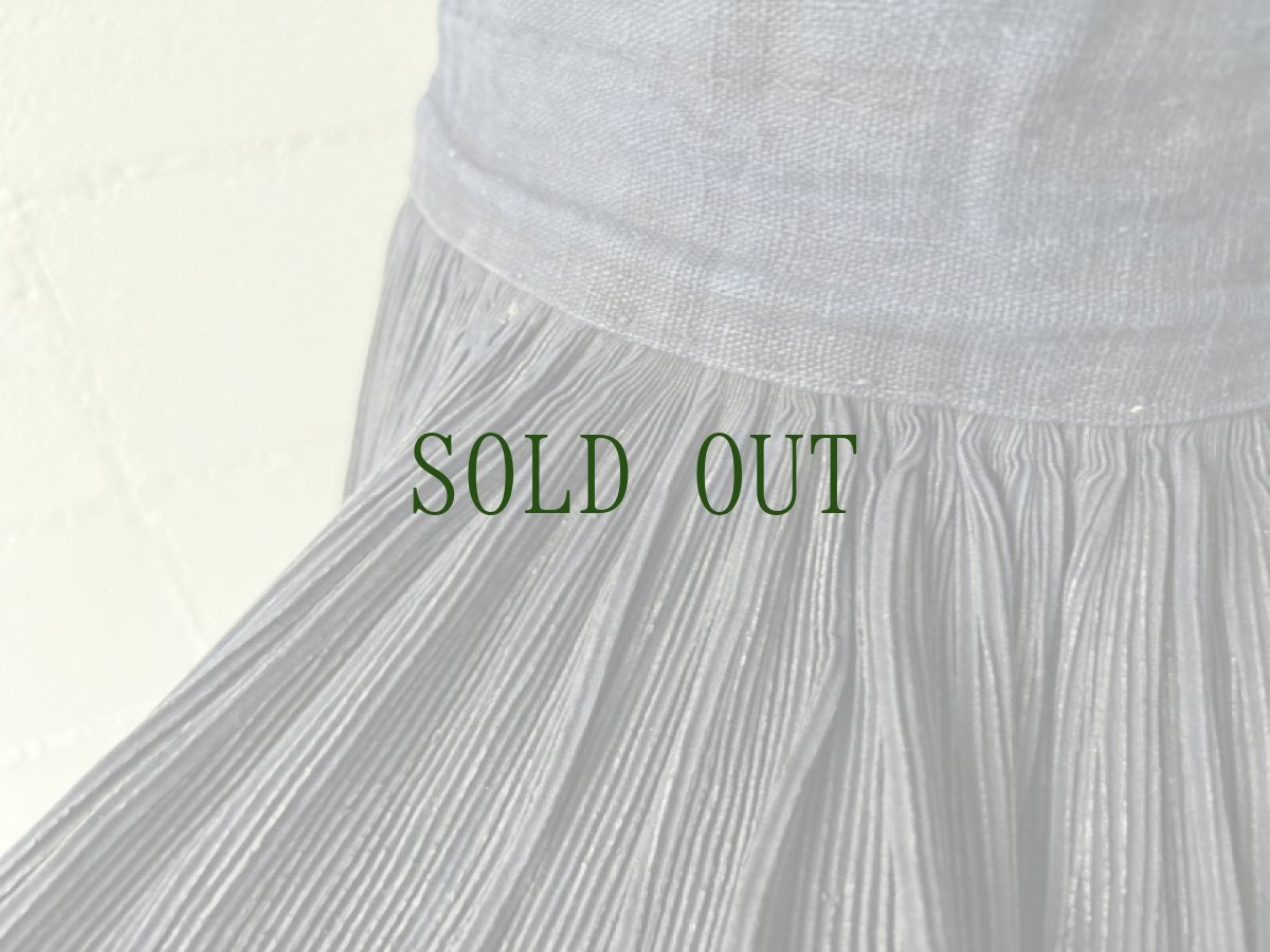 画像6: 貴州侗族(トン)　藍染・亮布　プリーツ巻きスカート　(泥藍・牛革・紅豆染色) (6)