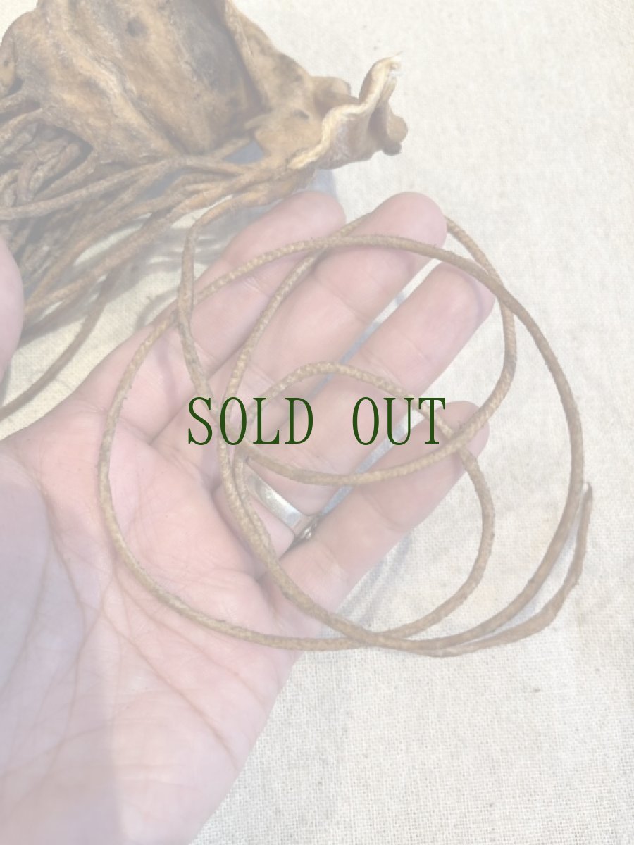 画像8: チベット　ヤクの革紐　1本売り（切り売り）　 (8)