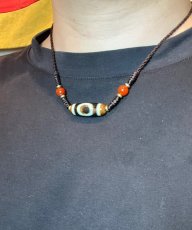 画像11: ジービーズ(Tibetan dzi beads) 天地天珠（サコナゴ）とペマラカの首飾り (11)