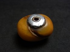 画像2: アンティーク　チベタンアンバー　(老蜜蜡・琥珀・·Tibetan old amber)　 (2)