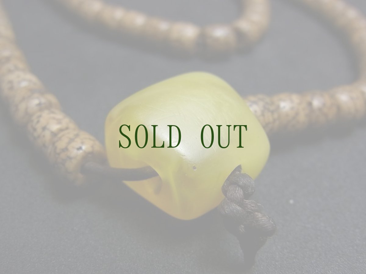 画像4: チベット　老星月菩提樹の御数珠　( TIbetan star&moon bodhi seed mala )　蜜蝋琥珀親玉付き・アンティーク (4)