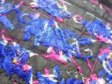 画像8: 貴州省・雲南省　苗族（ミャオ族）の刺繍古裂 old embroidery of  Miao　（別珍） (8)