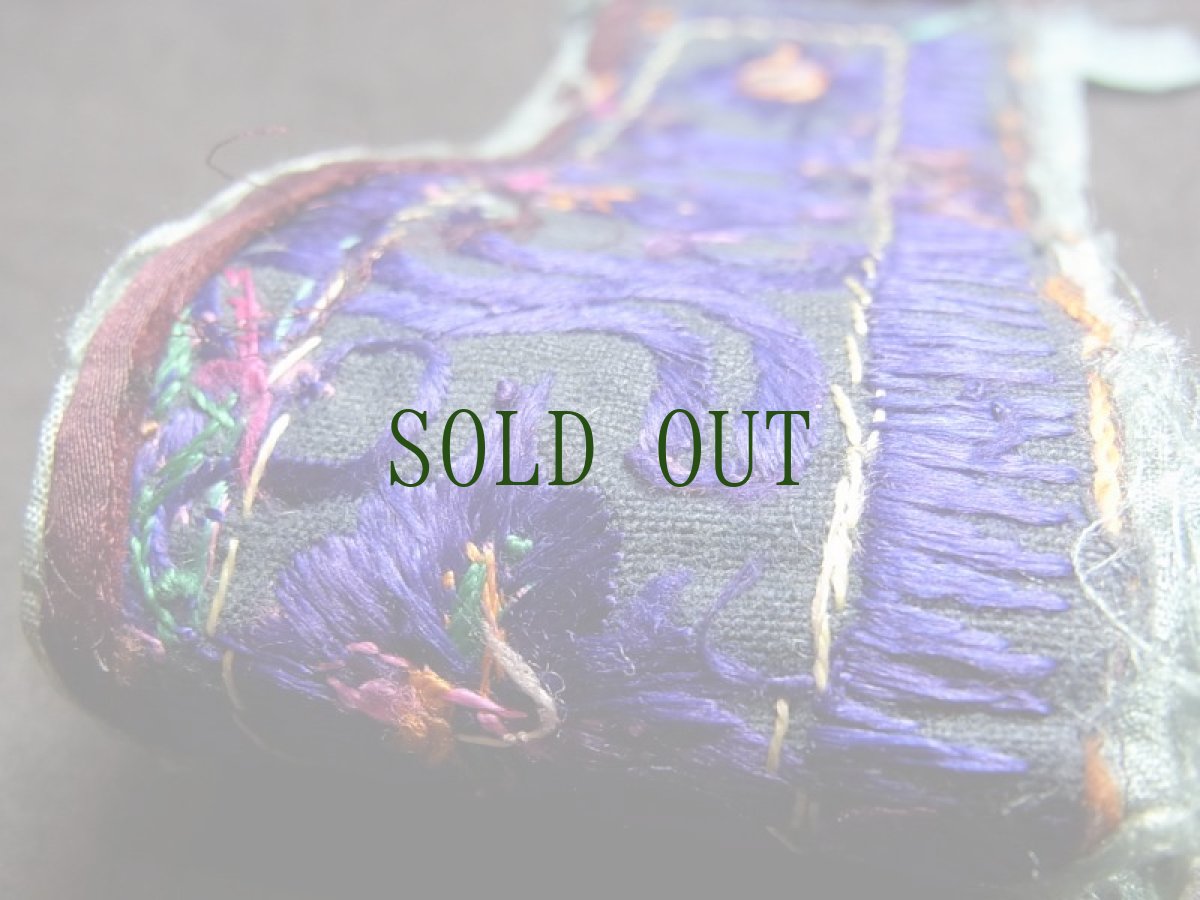 画像8: 貴州省・雲南省　苗族（ミャオ族）の剪紙破線繍/ Split thread stitch of Miao (8)