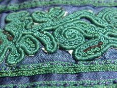 画像6: 【打籽繍】貴州省・雲南省　苗族（ミャオ族）の刺繍古裂 old embroidery of  Miao (6)