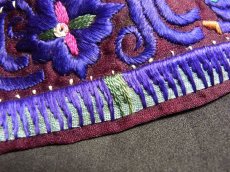 画像11: 貴州省・雲南省　苗族（ミャオ族）の剪紙破線繍/ Split thread stitch  of  Miao (11)