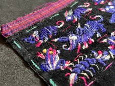 画像5: 貴州省・雲南省　苗族（ミャオ族）の刺繍古裂 old embroidery of  Miao　（別珍） (5)