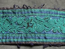 画像4: 【打籽繍】貴州省・雲南省　苗族（ミャオ族）の刺繍古裂 old embroidery of  Miao (4)