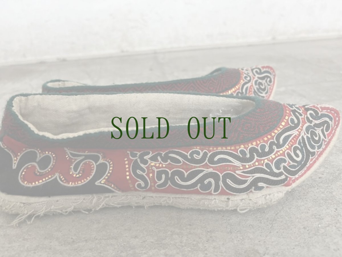 画像3: 貴州省三都水族(shui zu /スイ族)　刺繍布靴　（アンティーク） (3)