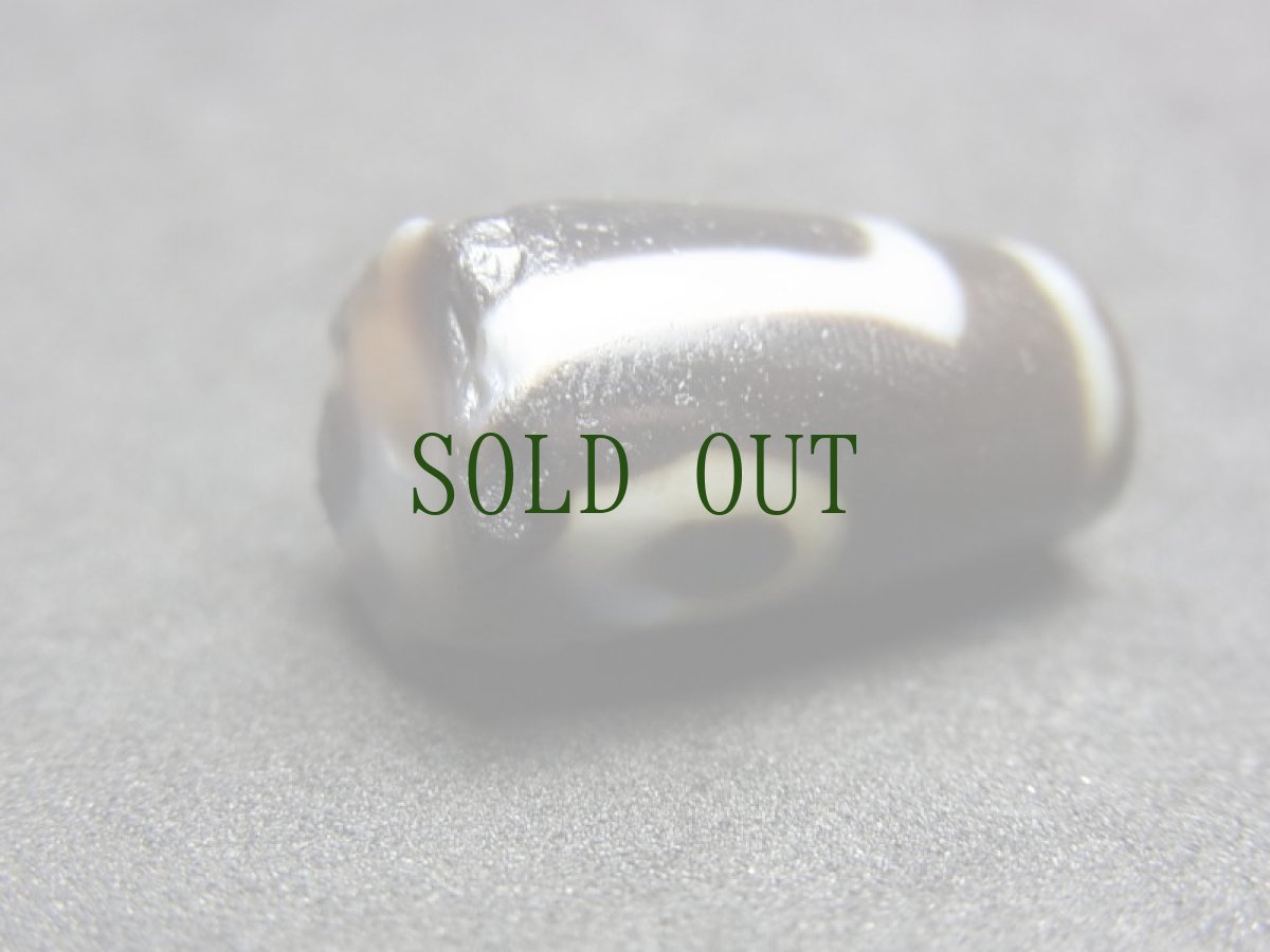 画像2: ジービーズ　３アイ( dzi mig sum pa )　特殊三眼天珠　 (2)