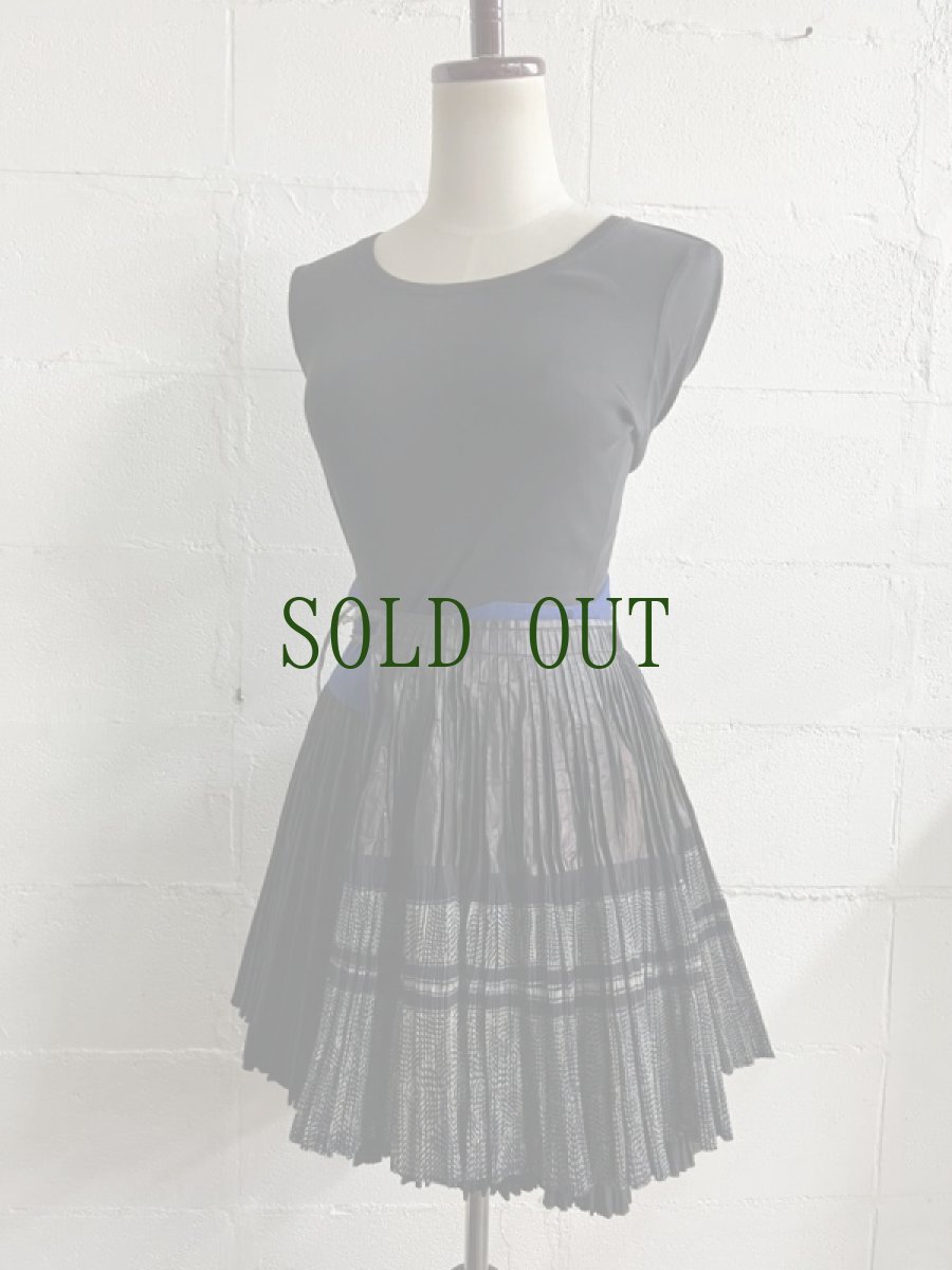 画像6: 榕江ミャオ族(苗族）藍染・亮布　プリーツ巻きオーバースカート　(ビンテージ） (6)