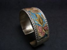 画像1: 貴州省ミャオ族の刺繍古裂バングル(苗銀)　Miao old embroidery silver bangle (1)
