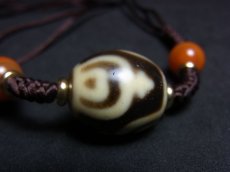 画像3: ジービーズ（dzi pum pa）宝瓶天珠と瑪瑙の首飾り (3)