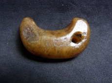 画像1: 瑪瑙製勾玉・古墳時代　（Ancient Magatama bead Kofun period） (1)