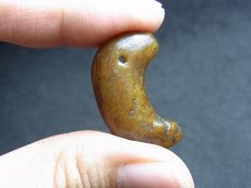 画像8: 瑪瑙製勾玉・古墳時代　（Ancient Magatama bead Kofun period） (8)