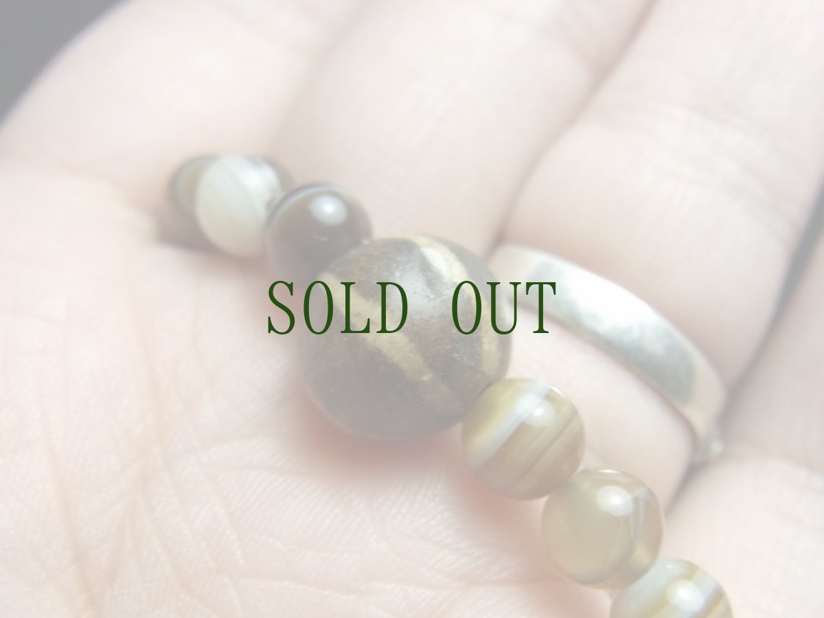 画像7: パムテックビーズ（Old Puntek bead Mizzoraｍ）とチベット縞瑪瑙のブレスレット (7)