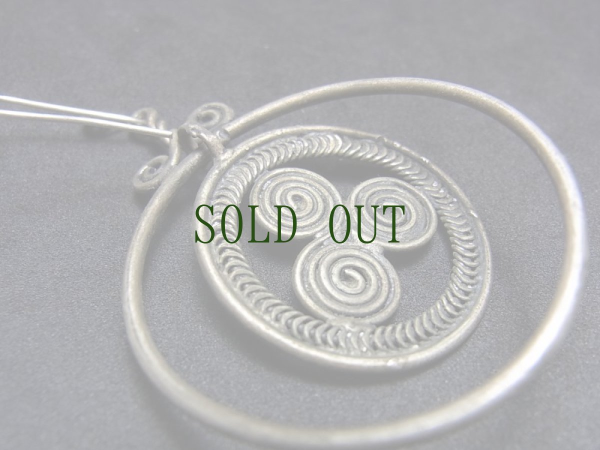 画像4: 貴州苗族（ミャオ族）の苗銀製トライバルピアス　　  (4)