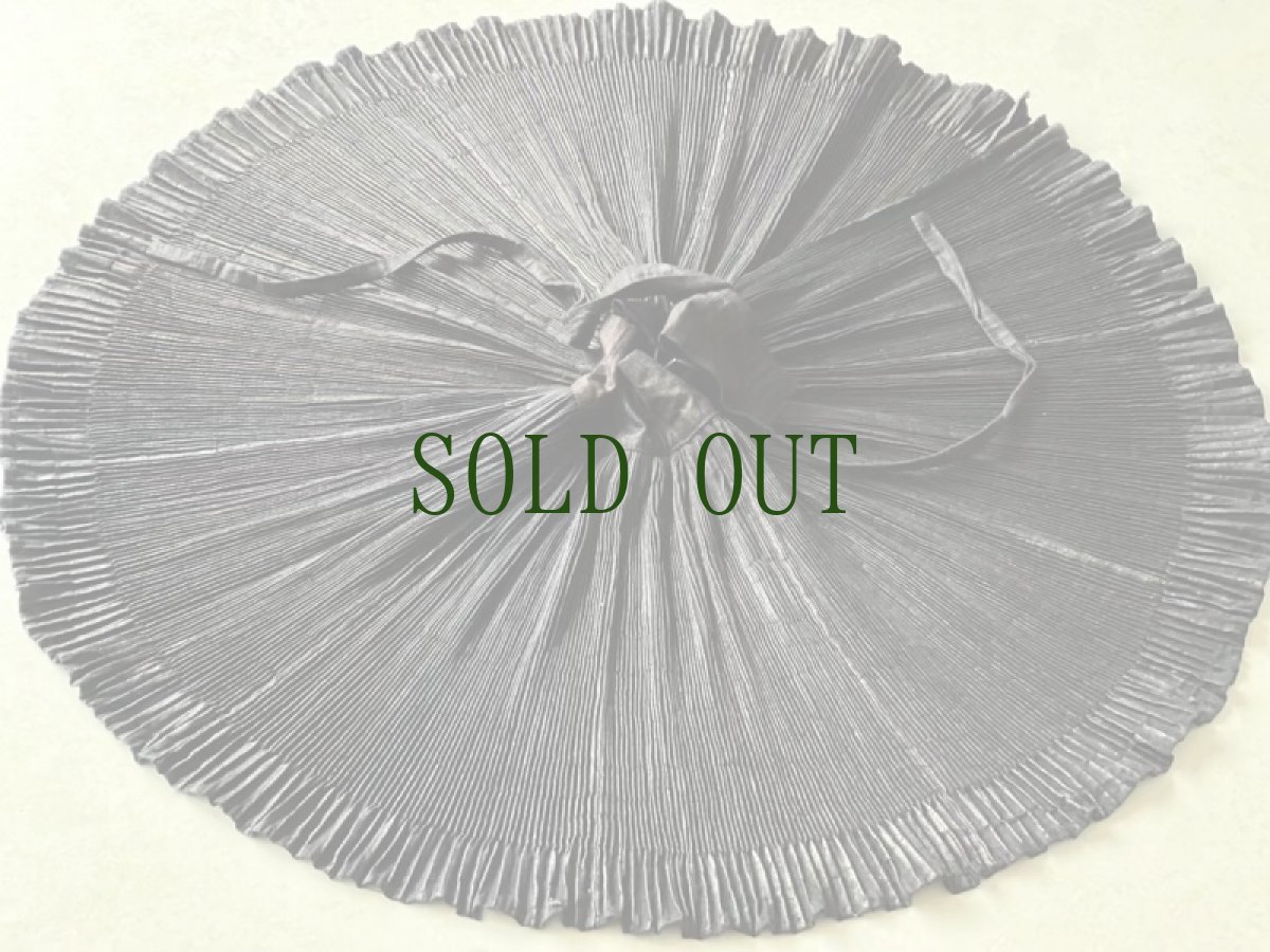 画像13: 剣河苗族(jian he ミャオ族）藍染・亮布　プリーツ巻きオーバースカート　(ビンテージ） (13)