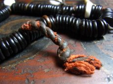 画像13: チベット・老椰子玉とシャンカの天玉、カウンターの御数珠　(Tibetan old palm beads  mala )　107玉 (13)