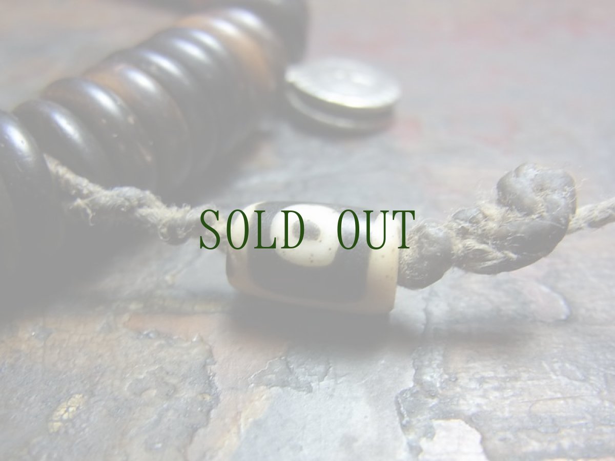 画像8: チベット・老椰子玉とシャンカの天玉、紅朱砂ペマラカ、料器天珠、カウンターの御数珠　101玉 (8)