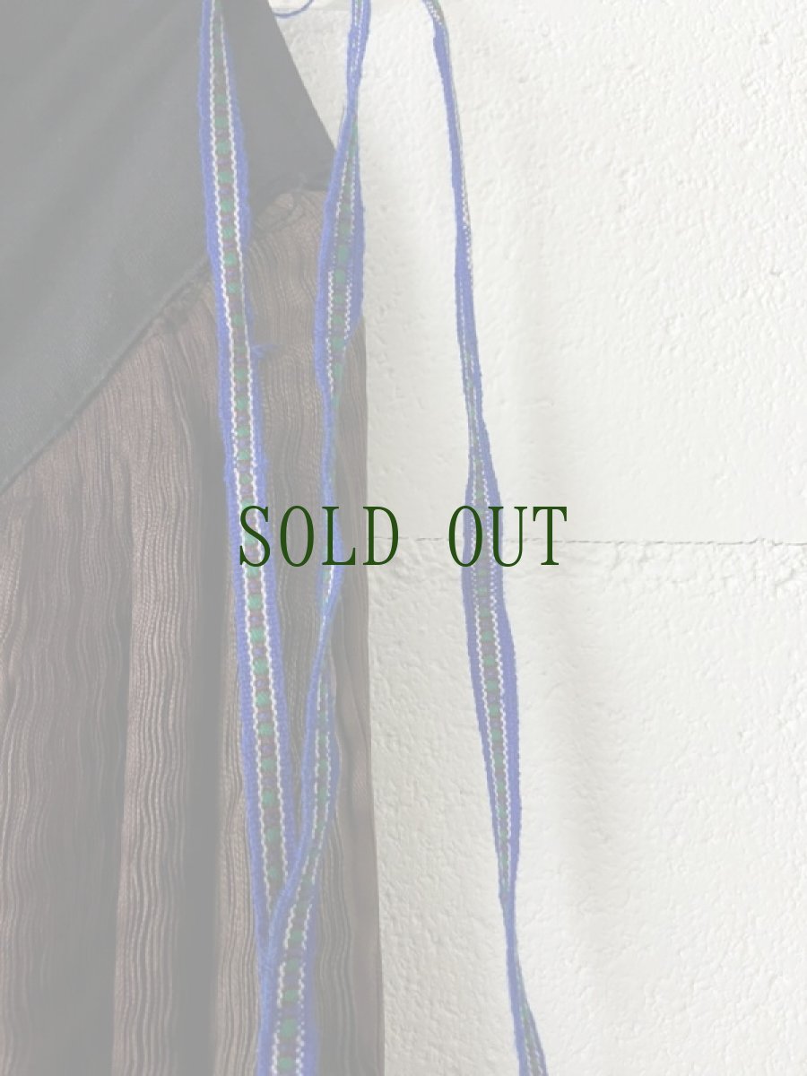 画像12: 貴州省黄平苗族(ミャオ族)　プリーツ巻きスカート（野蚕絹・草木染）ビンテージ【シルク】 (12)