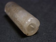 画像4: 水晶製管玉　（石英）　古墳時代　（Japanese ancient tubular bead ,Kofun period） (4)