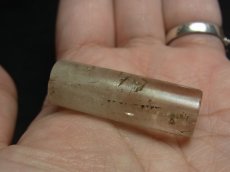 画像8: 水晶製管玉　（石英）　古墳時代　（Japanese ancient tubular bead ,Kofun period） (8)