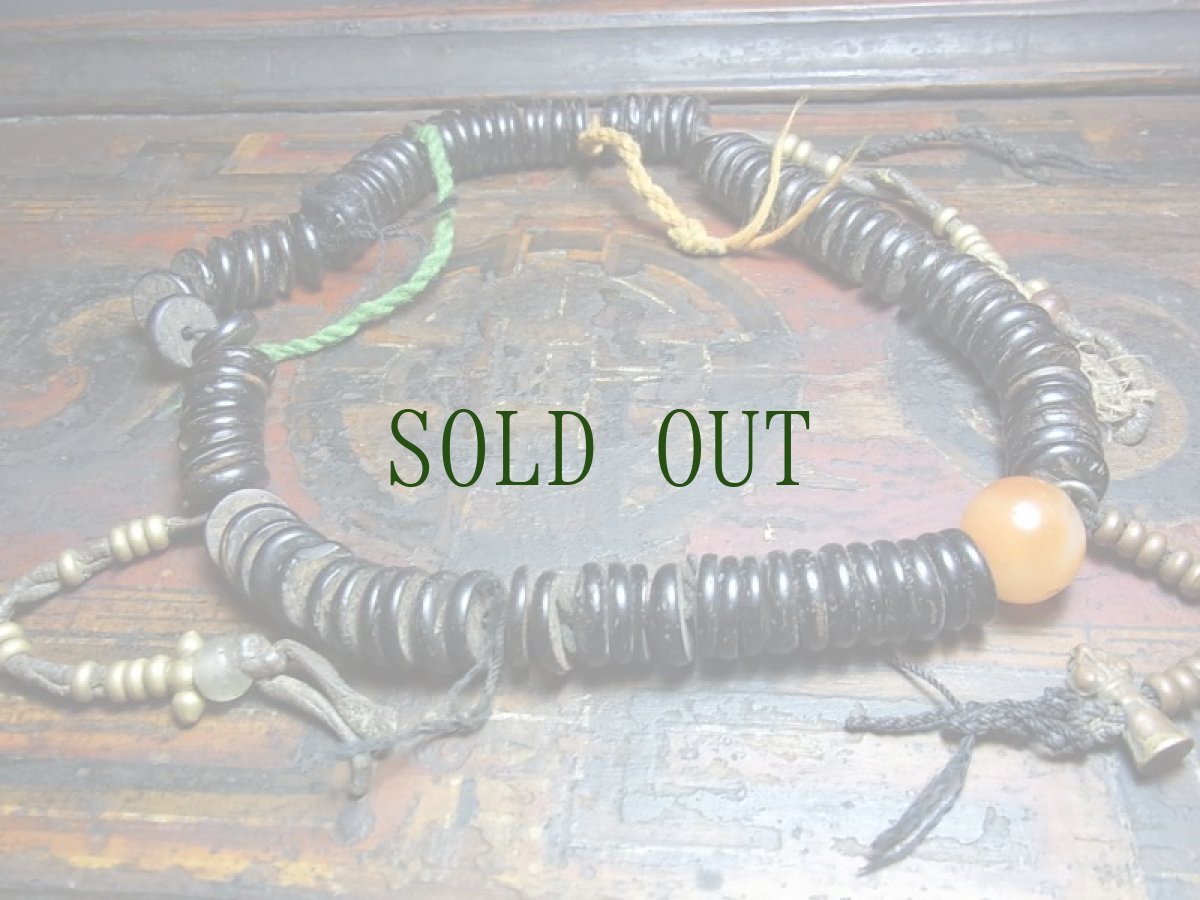 画像2: チベット・老椰子玉とペマラカの天玉、スンドゥ、カウンターの御数珠　(Tibetan old palm beads  mala )　100玉 (2)