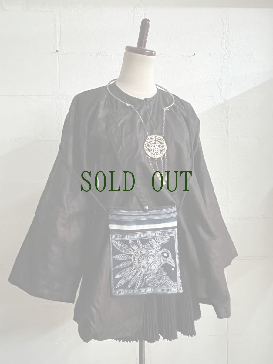 画像20: 貴州省侗族( Dong tribe /トン族)　藍染・亮布 木綿製　上衣 (20)