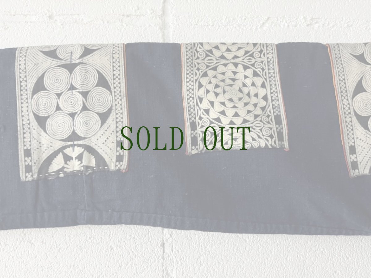 画像9: 貴州省布依族（プイ族）　刺繍・ろうけつ・藍染め　木綿ジャケット（ビンテージ） (9)