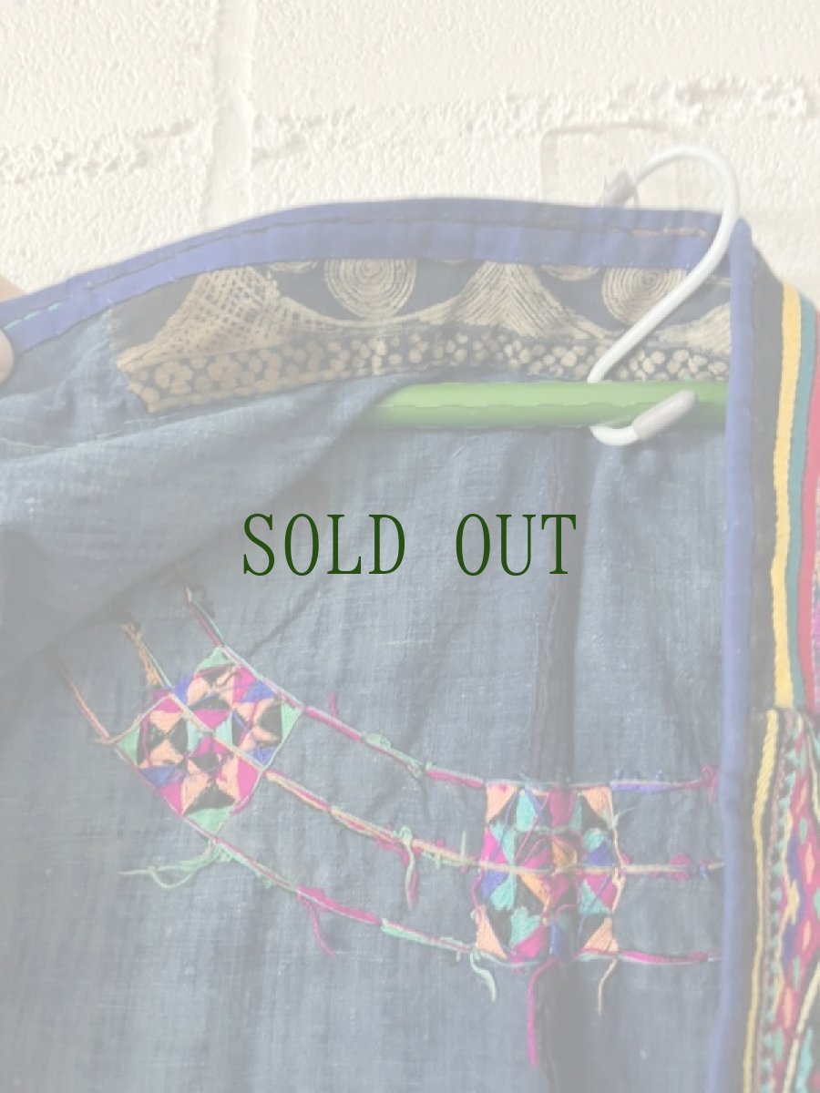 画像15: 貴州省布依族（プイ族）　刺繍・ろうけつ・藍染め　木綿ジャケット（ビンテージ） (15)