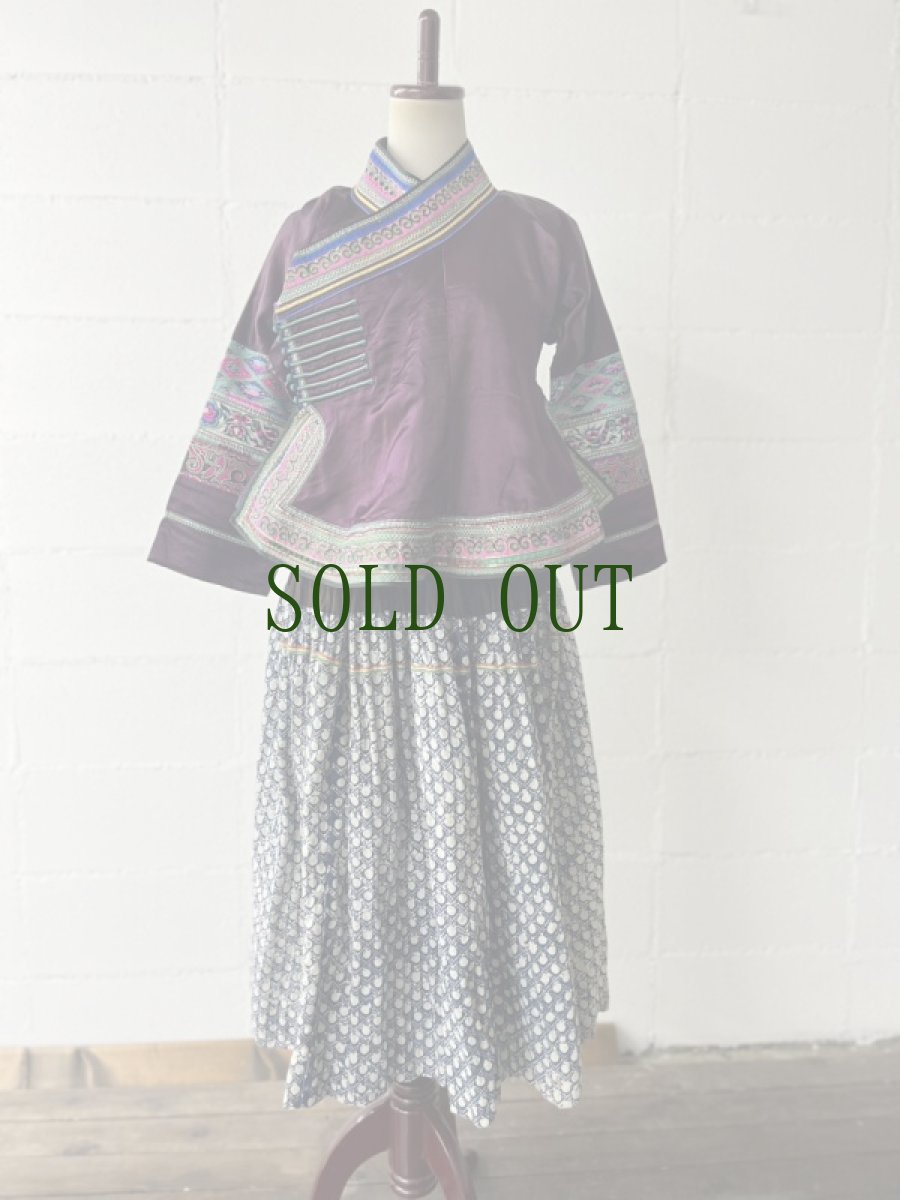 画像7: 雲南省文山　壮族(チワン)草木染（絹製）シルクジャケット　民族衣装（コレクション）　 (7)