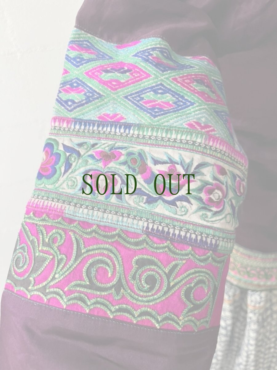 画像10: 雲南省文山　壮族(チワン)草木染（絹製）シルクジャケット　民族衣装（コレクション）　 (10)