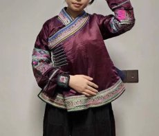 画像4: 雲南省文山　壮族(チワン)草木染（絹製）シルクジャケット　民族衣装（コレクション）　 (4)