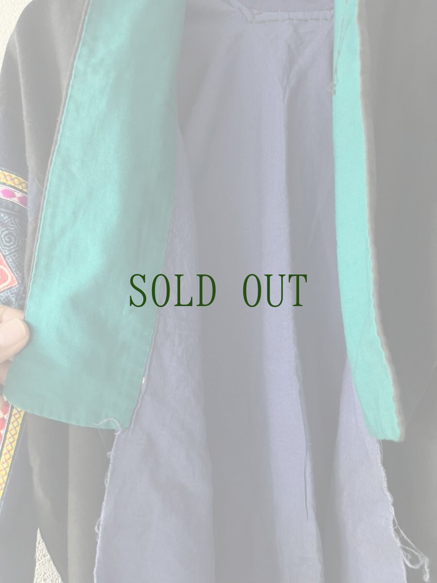 画像13: 貴定小花ミャオ族　(苗族)　木綿・藍染刺繍　衣裳（ビンテージ）　 (13)