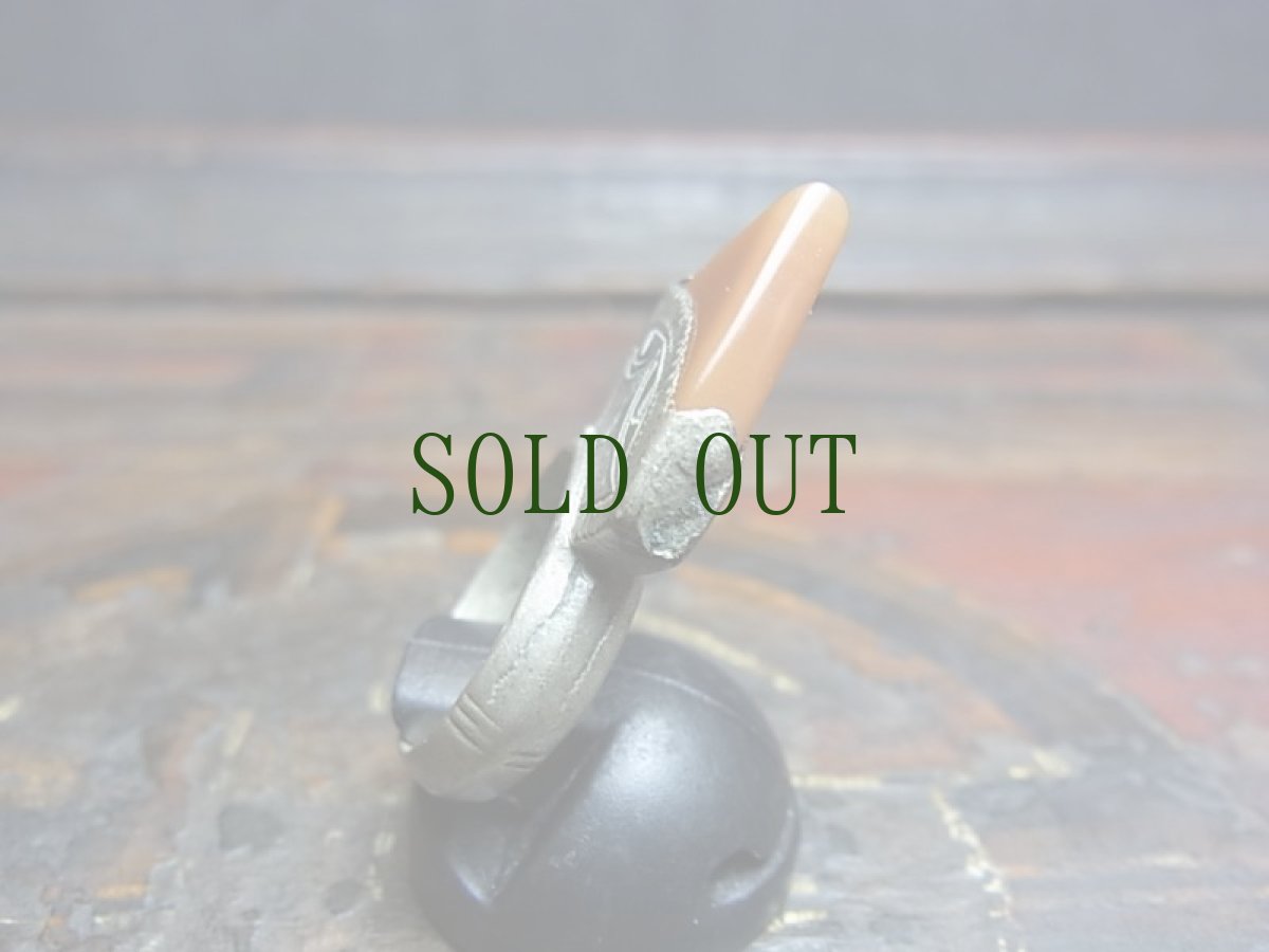 画像3: タンフォーク・トゥアレグ族 ・カーネリアン付きシルバーリング（Old　Tuareg silver ring with carnelian ,Tanfouk　）アンティーク (3)