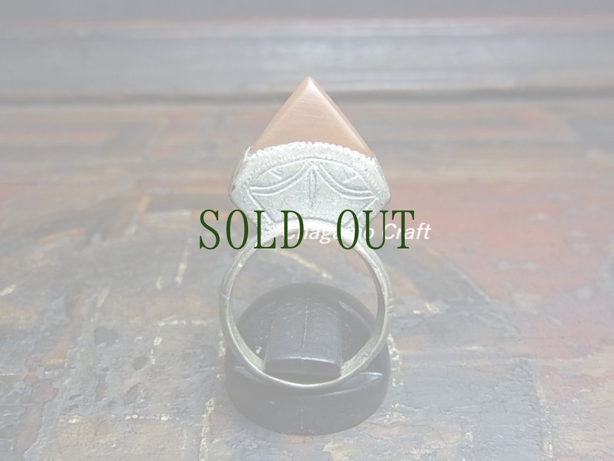 画像2: タンフォーク・トゥアレグ族 ・カーネリアン付きシルバーリング（Old　Tuareg silver ring with carnelian ,Tanfouk　）アンティーク (2)