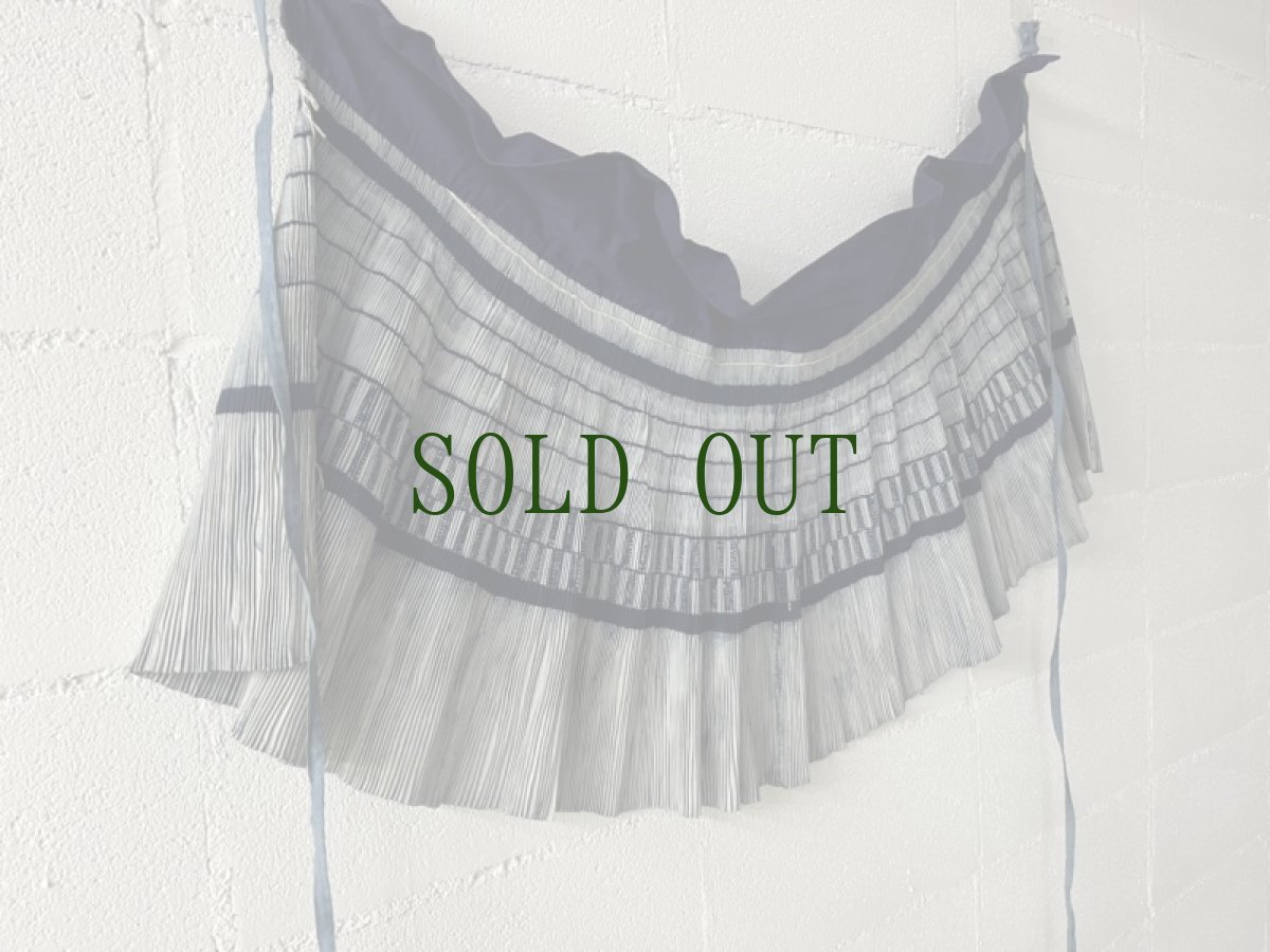 画像9: 貴定小花ミャオ族　(苗族)　木綿・藍染プリーツ巻きスカート　（ビンテージ） (9)