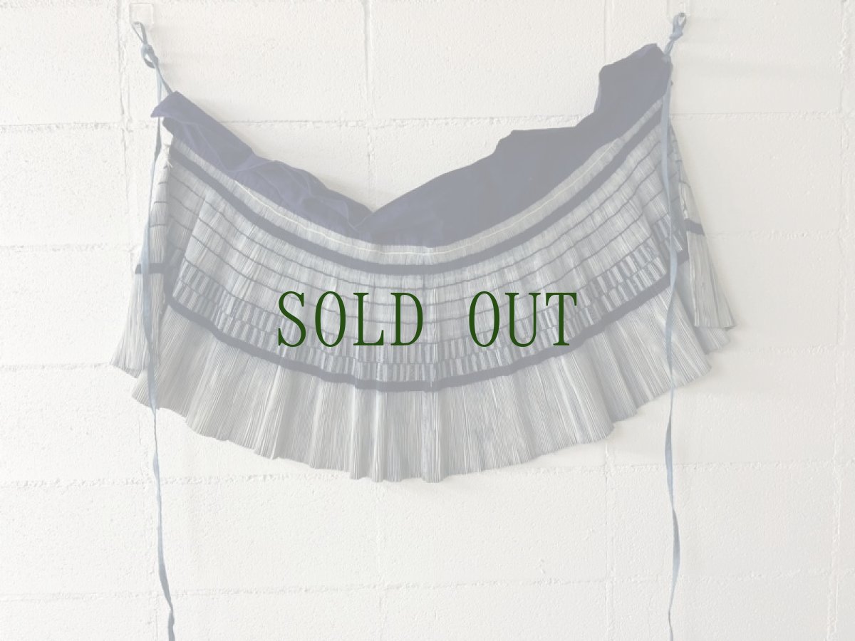 画像10: 貴定小花ミャオ族　(苗族)　木綿・藍染プリーツ巻きスカート　（ビンテージ） (10)