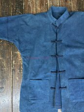 画像1: 本藍染　マオカラー・カンフージャケット　貴州省ミャオ族　手紬手織りビンテージ木綿　 (1)