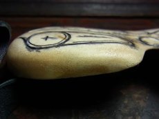 画像8: エルク角製　遮光器・イピウタク彫刻　チャガモクラフト特注(ユピック族/エスキモー)　　 (8)
