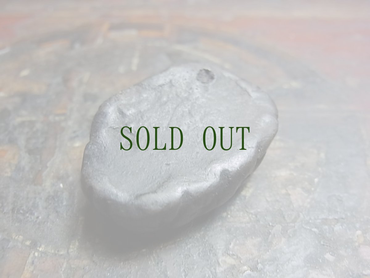 画像4: チベット・蠍のツァツァ（薬擦擦）秘薬・護符（アンティーク）希少 (4)