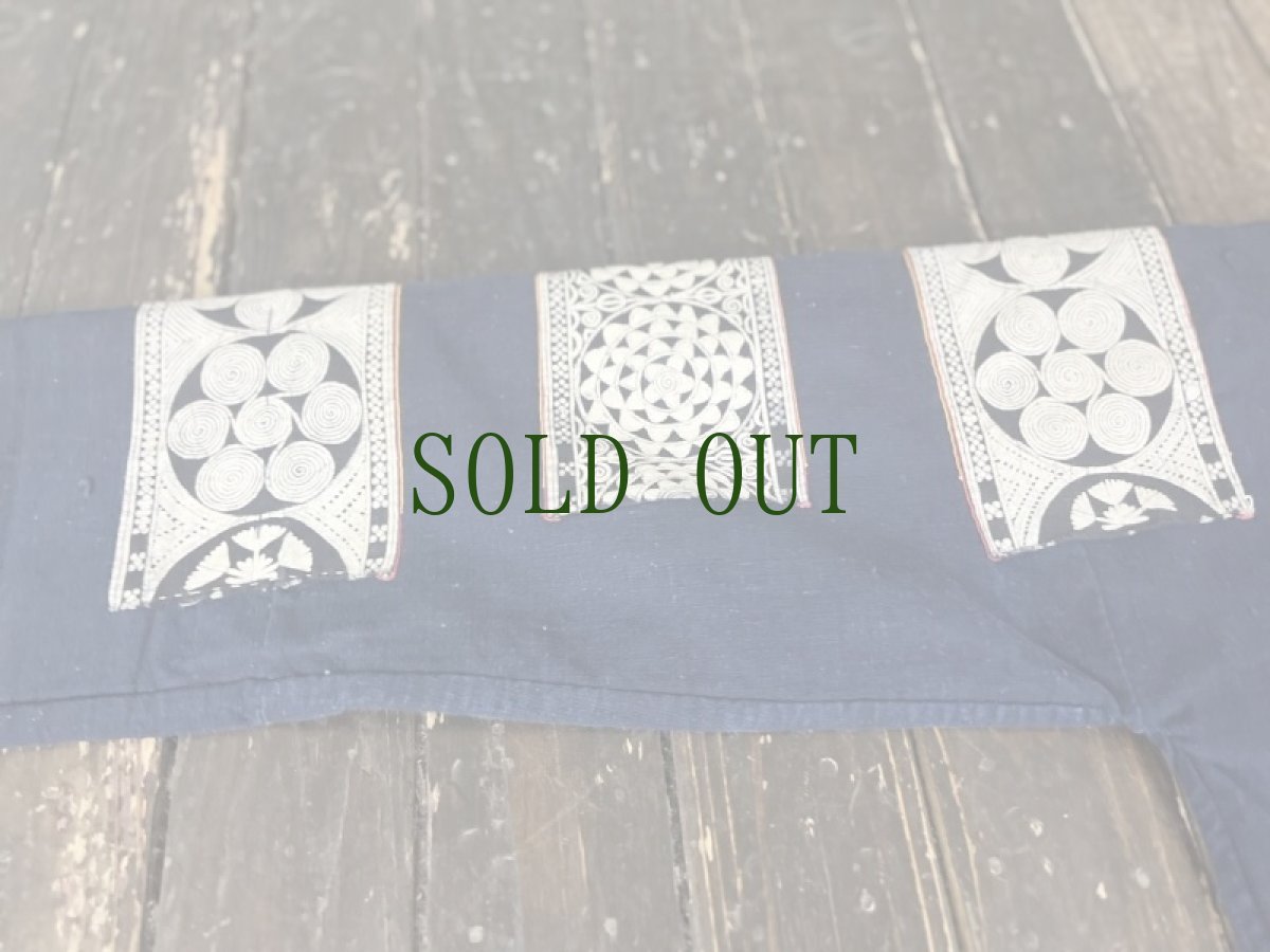 画像12: 貴州省布依族（プイ族）　刺繍・ろうけつ・藍染め　木綿ジャケット（ビンテージ） (12)